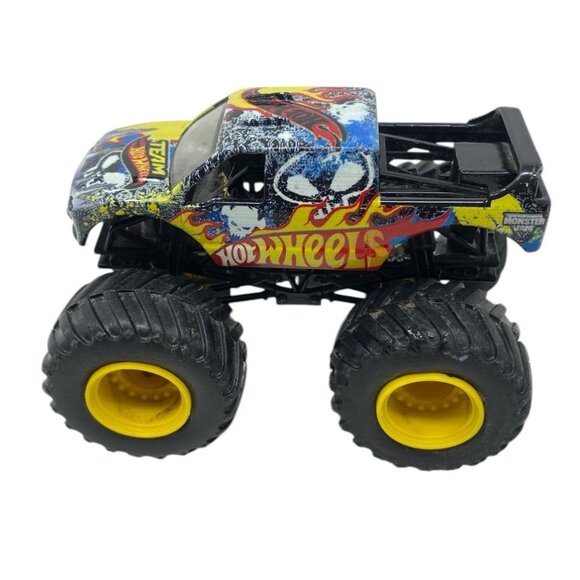 Monster Jam TEAM HOT WHEELS YELLOW Yellow Rims Hot Wheels 1:64 - Picture 5 of 5